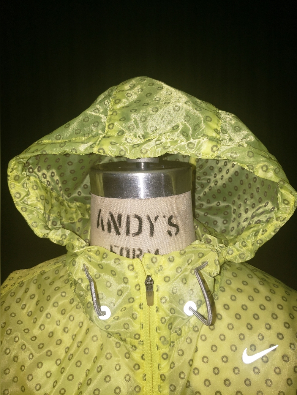 Nike Runner Neon Lime Green Reflector Hoodie Foldable Jacket L - Picture 2 of 15